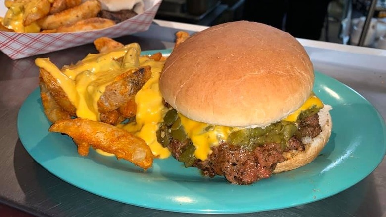 sparky's new mexico world famous green chile cheeseburger