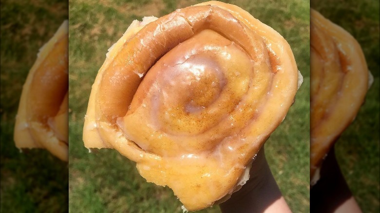 giant glazed cinnamon roll 