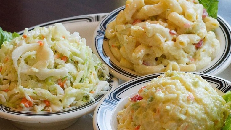 Coleslaw and sides at Langer's Deli