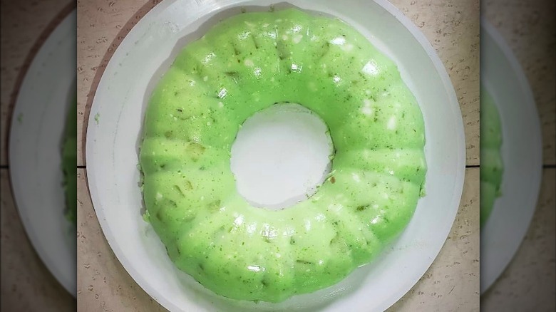 green jell-o salad