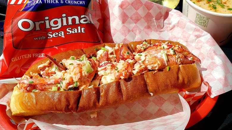 Lobster roll with potato chips