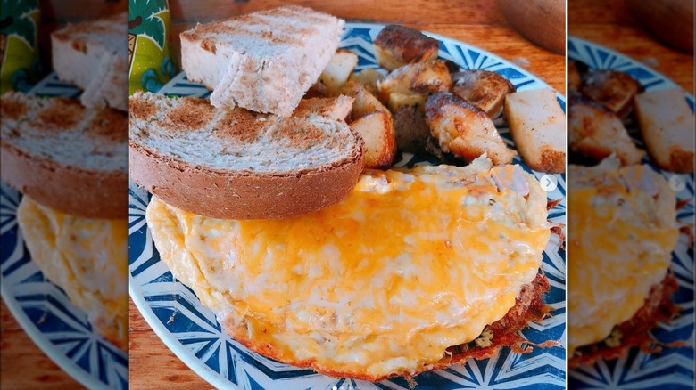 The Coffee Shack omelet toast and potatoes