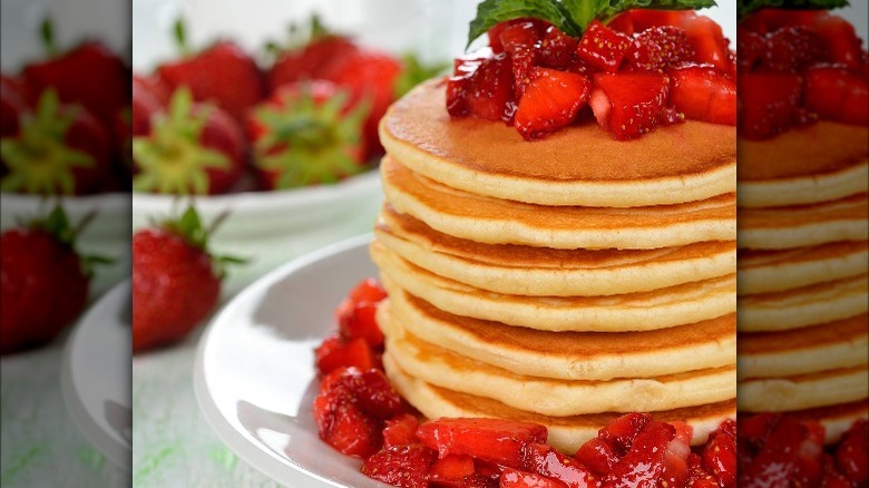 Pancakes with strawberries