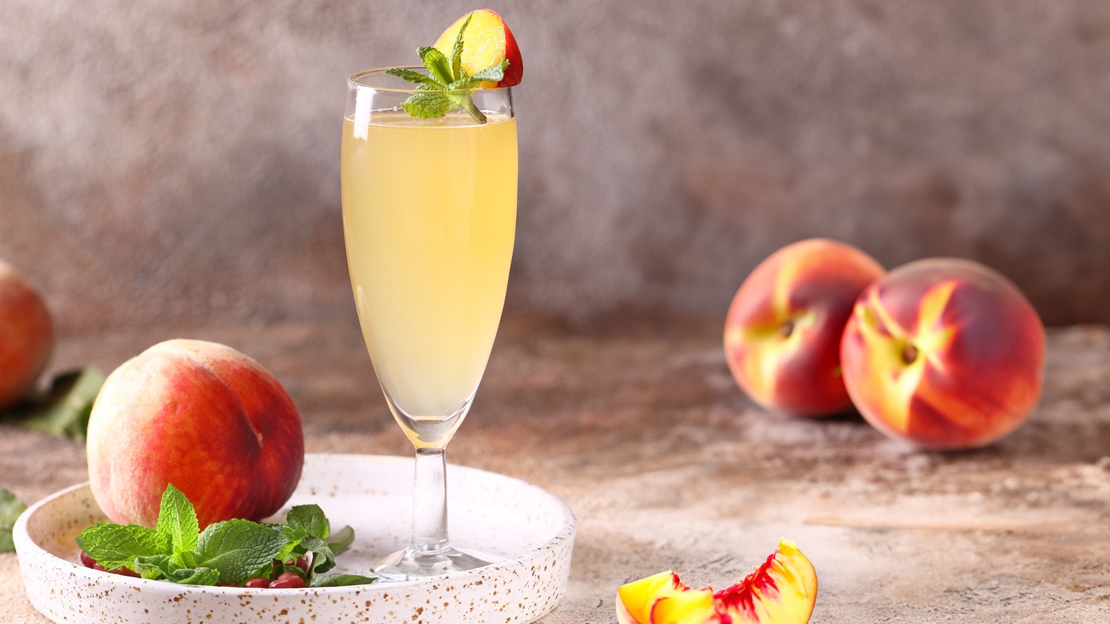 The Absolute Best Prosecco To Use For Bellinis