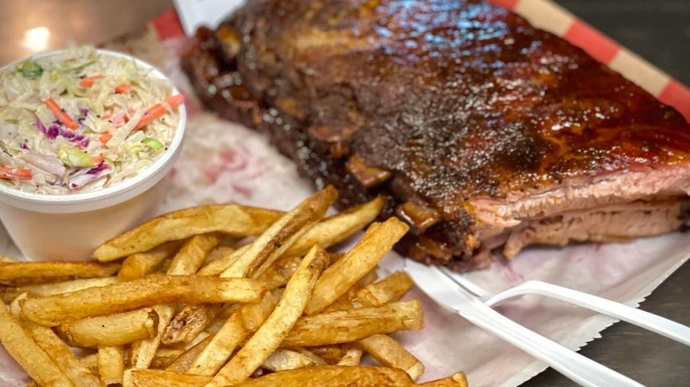 Ribs, fries, slaw