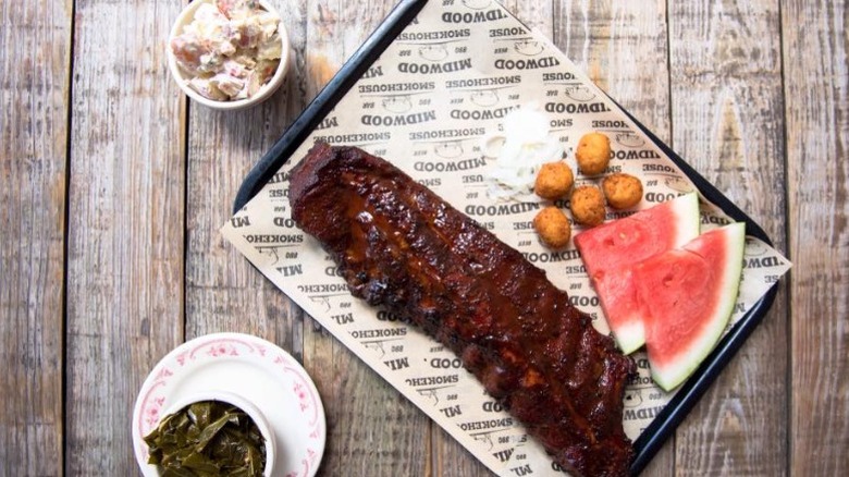 Ribs, fruit and greens 