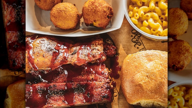 Ribs, hash browns, mac & cheese