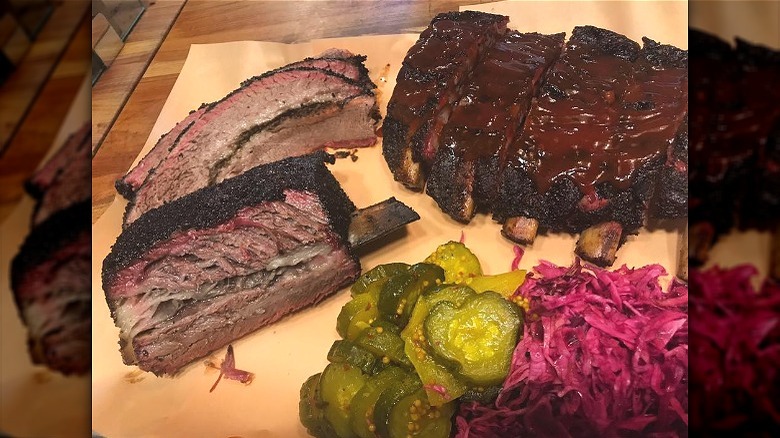 Barbecue ribs on tray