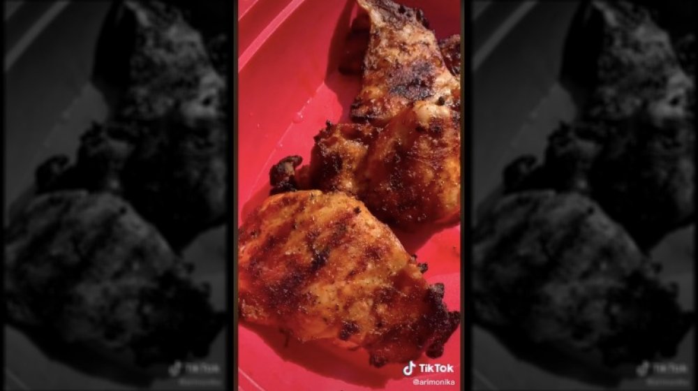 Chicken on the grill in the TikTok