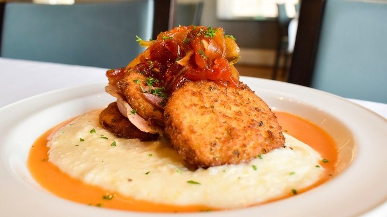 fried green tomatoes dish