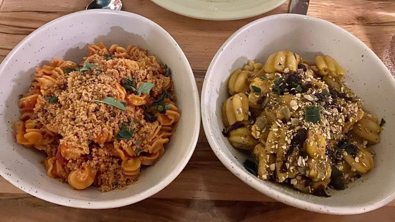 vegan bowls of pasta