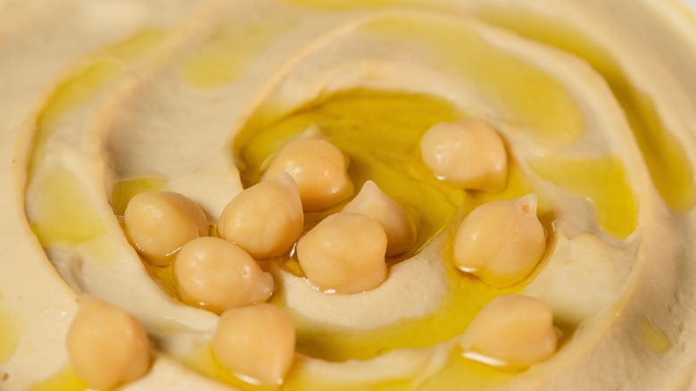 Hummus and chickpeas