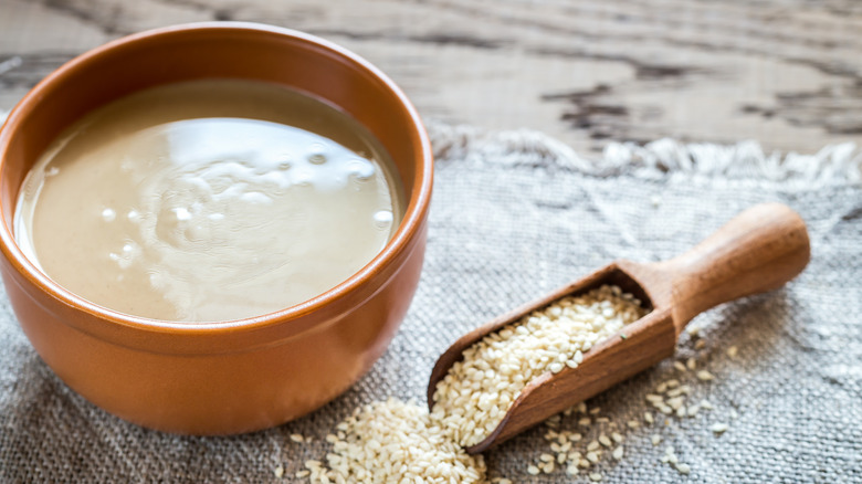 Tahini and sesame seeds