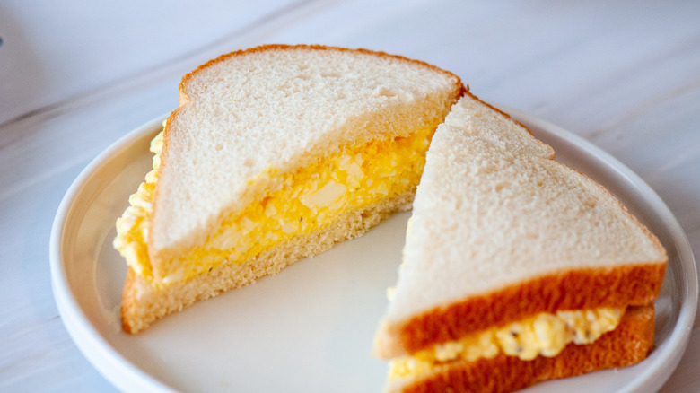 egg salad sandwich on plate