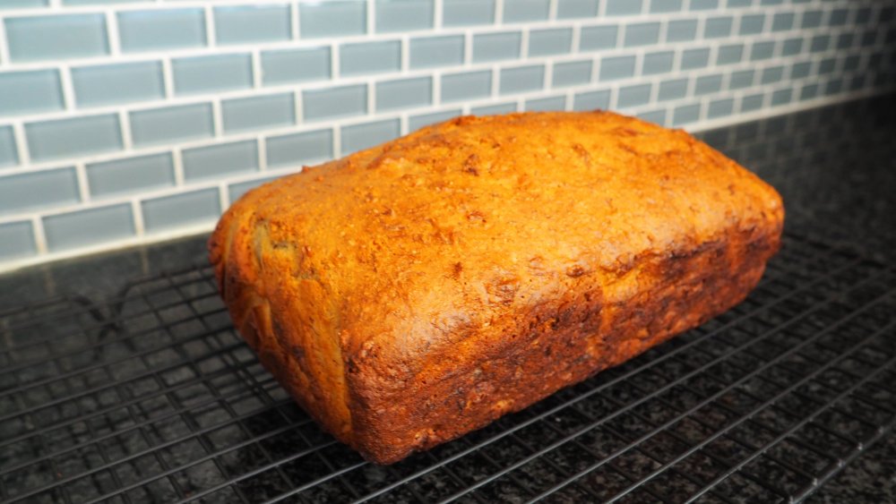 how long to let 3-ingredient banana bread cool