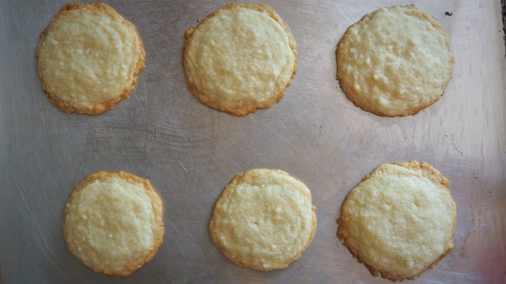 how long to let 3-ingredient sugar cookies cool