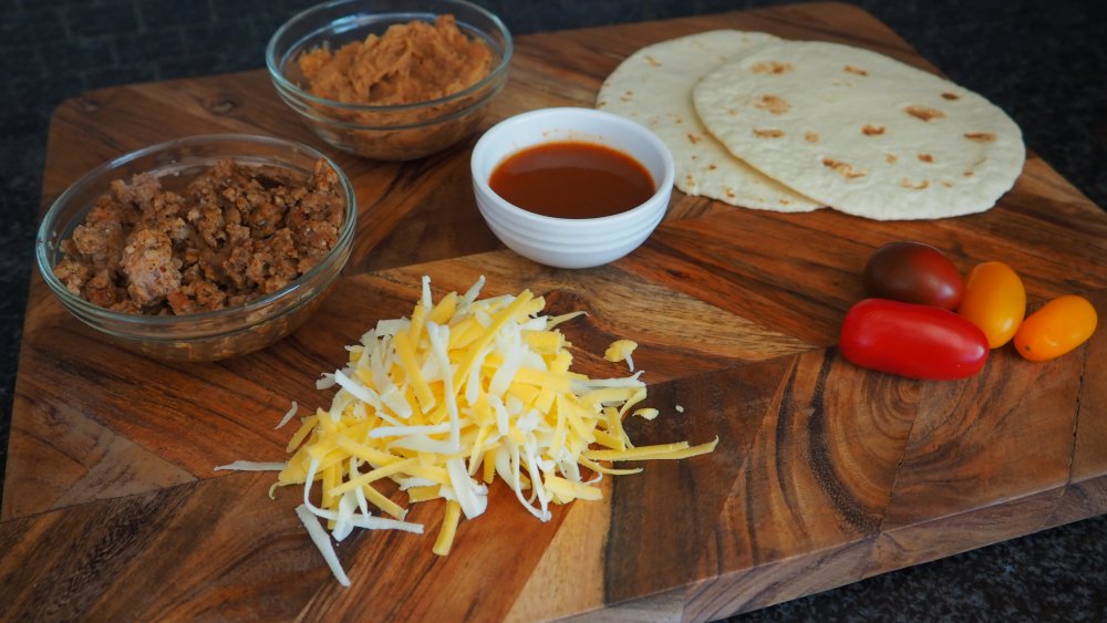 5-ingredient copycat Taco Bell Mexican pizza ingredients