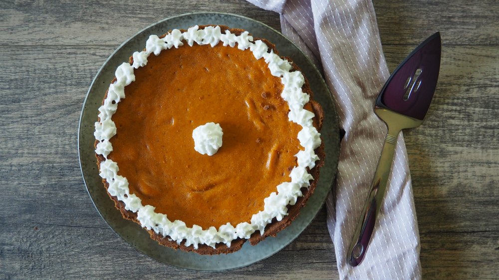 how to know when the best 5-ingredient pumpkin pie recipe is finished baking