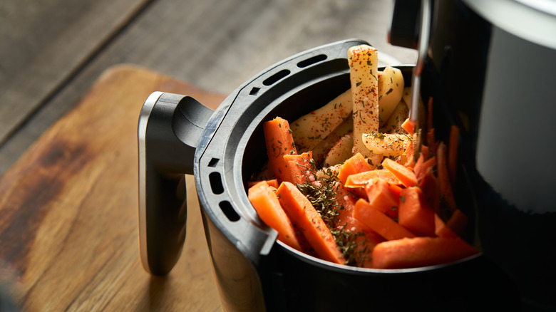 Air fryer with food