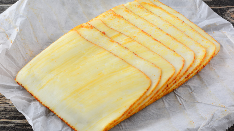 Muenster cheese slices