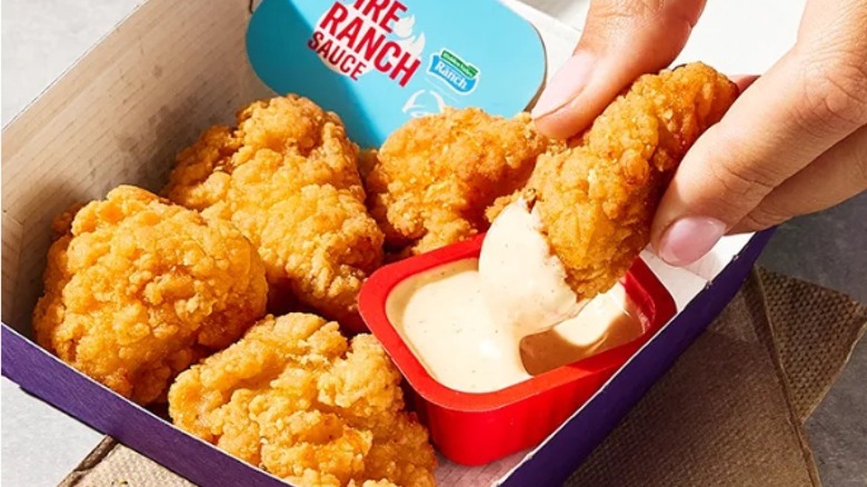 Box of Taco Bell chicken nuggets