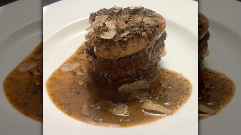 tournedos rossini in white dish