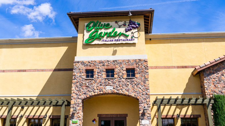 Exterior of Olive Garden