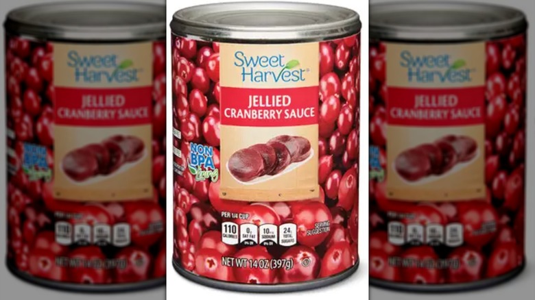 can of jellied cranberry sauce