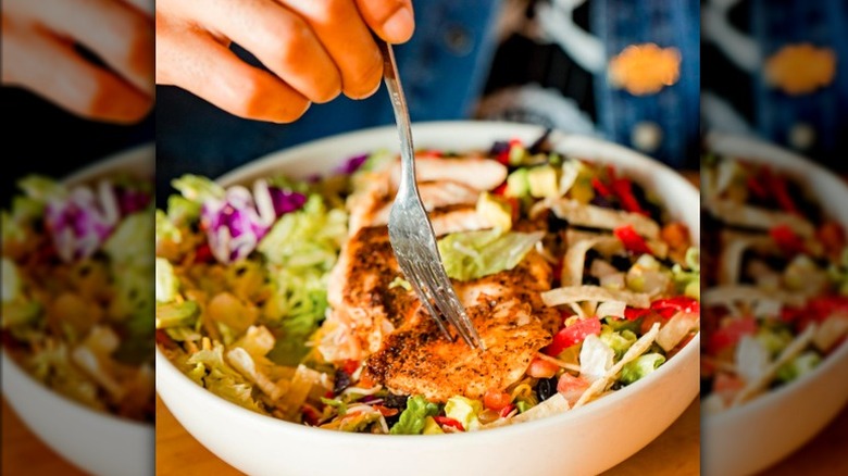 southwest salad with chicken