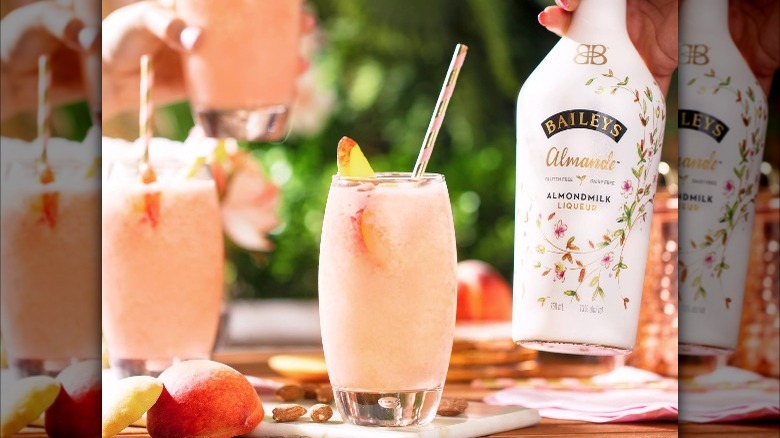 Baileys peach smoothie with bottle