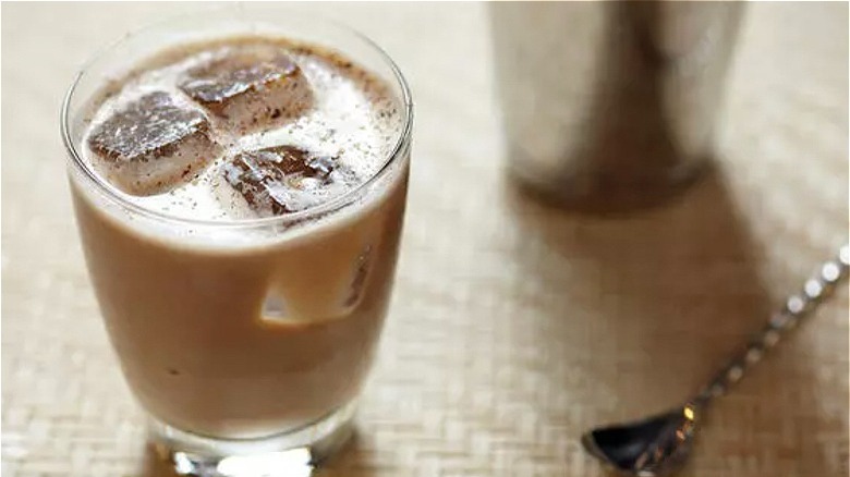 white russian cocktails