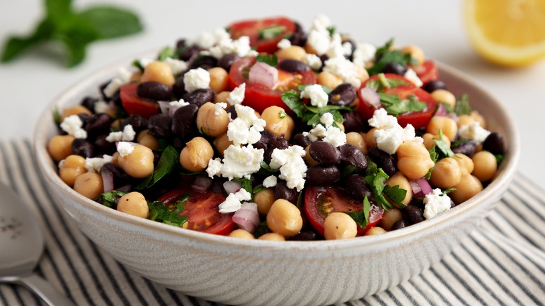 salad with beans