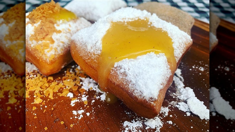 Beignet on plate