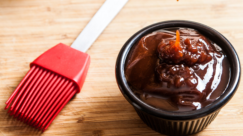 barbecue sauce with brush