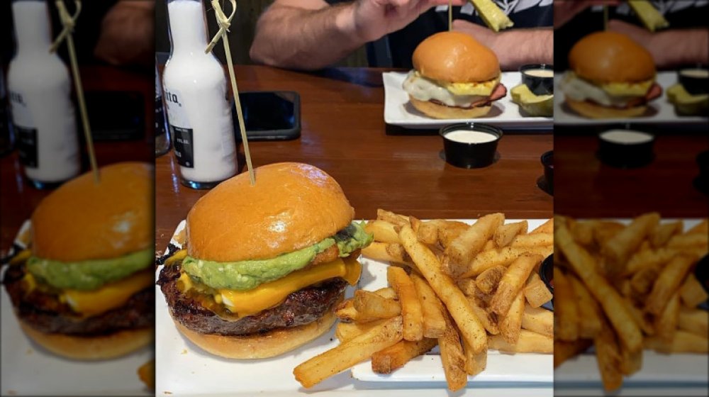 Arizona: Jalapeno Popper Burger at Rehab Burger Therapy