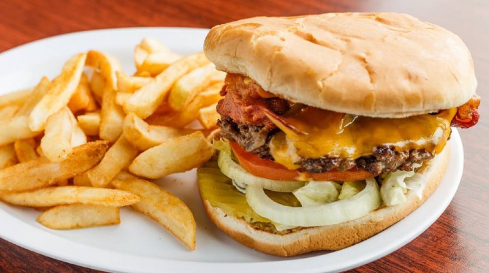 Mississippi: Bacon Cheddar Burger at Laid Back Burger Shack