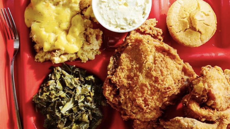 A tray of fried chicken at Bully's