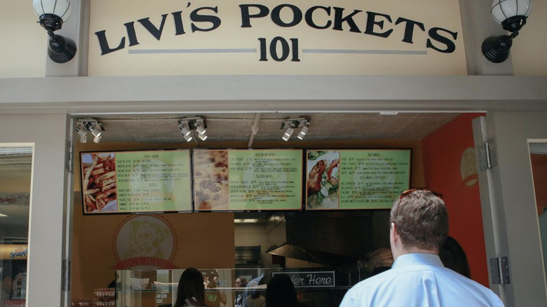 Livi's menus seen from outside