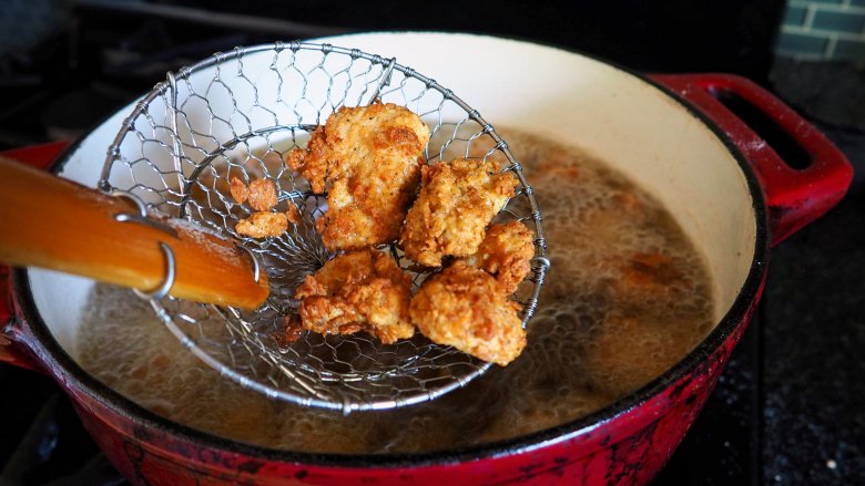 how long to fry chicken nuggets