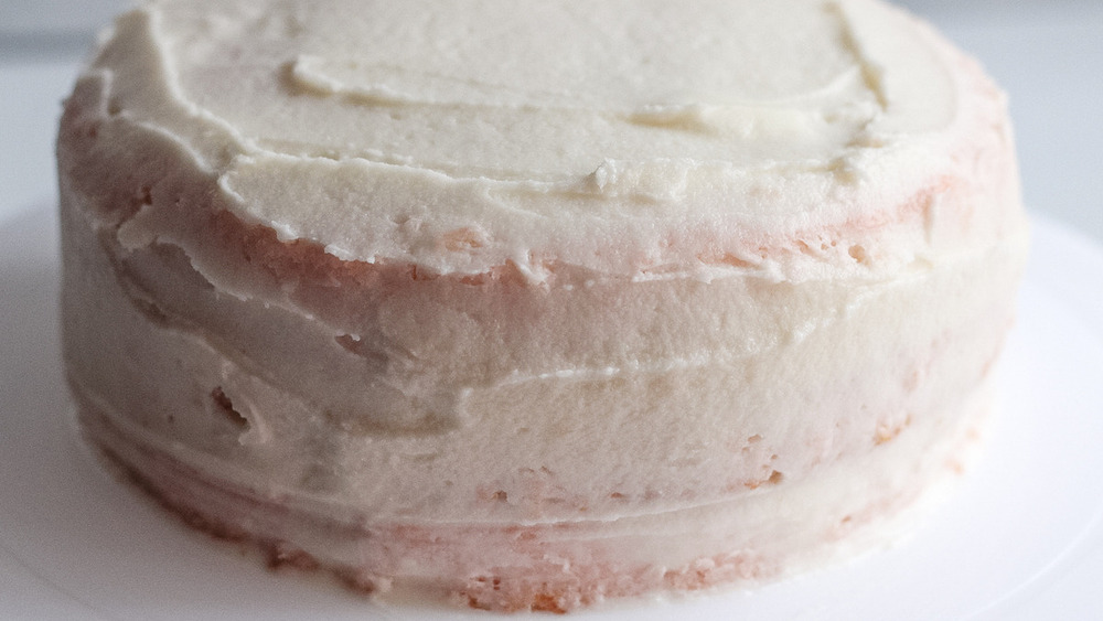 classic pink champagne cake frosting