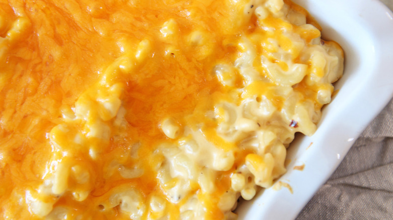 macaroni and cheese in a dish