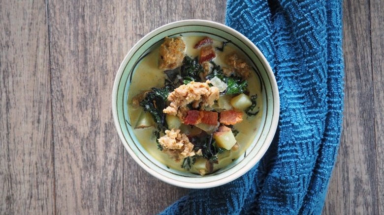 zuppa toscana in a bowl 