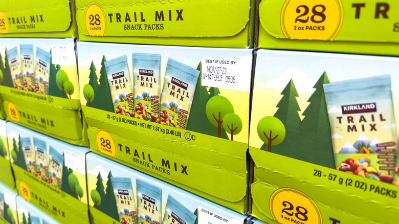 trail mix packets