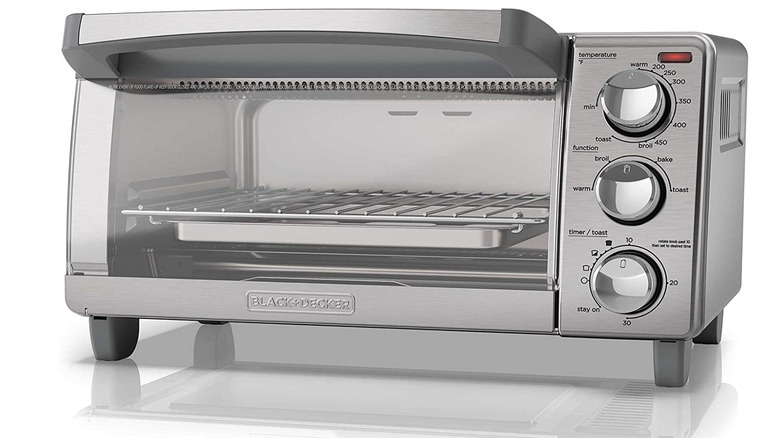 BLACK+DECKER 4-Slice Toaster Oven