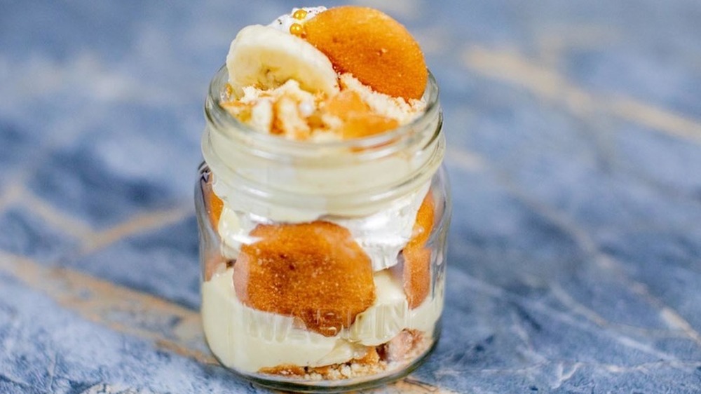 jar of No Bake Banana Pudding