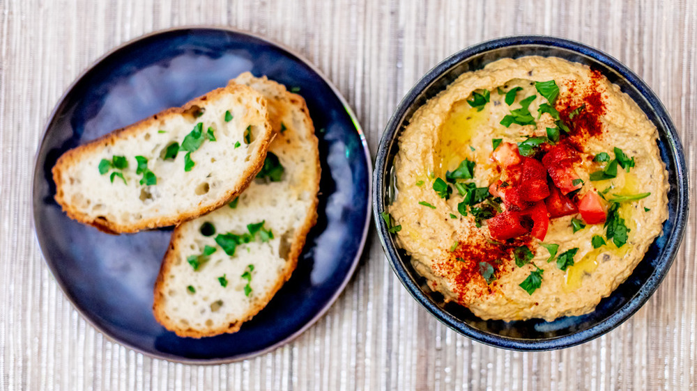 baba ganoush with bread