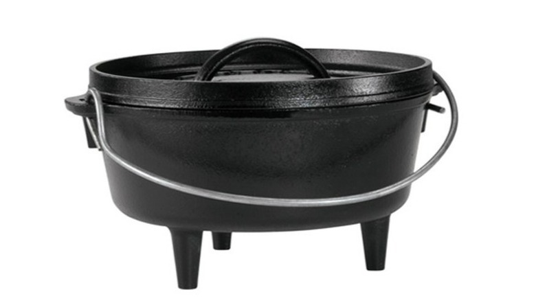 lodge deep camp dutch oven