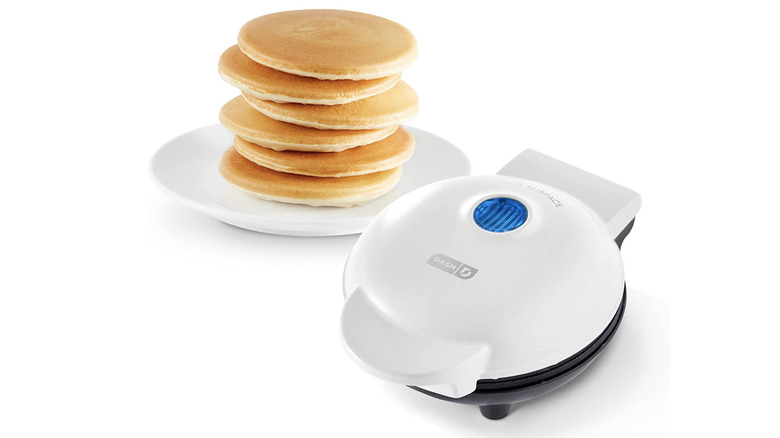 DASH mini electric round griddle