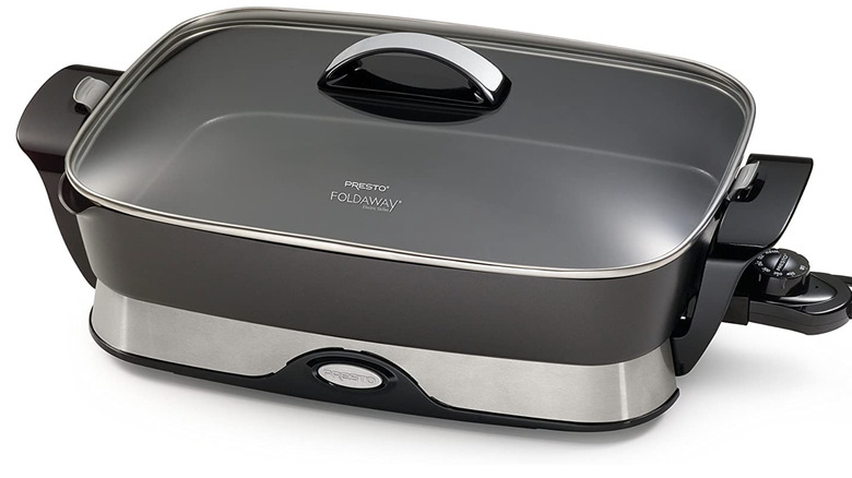 Presto electric foldaway skillet