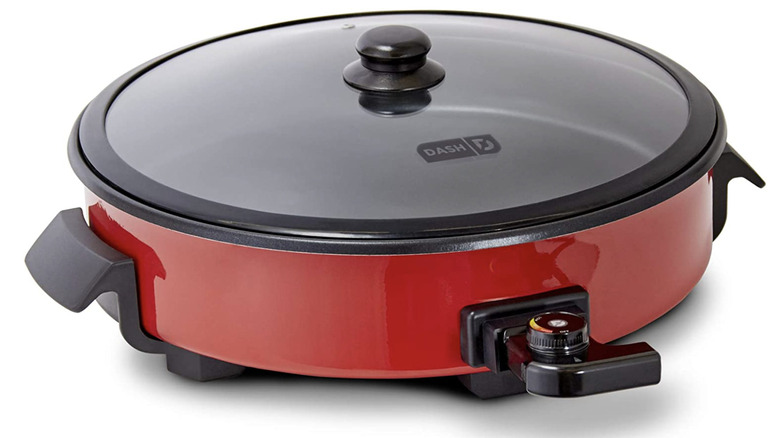 DASH family size electric skillet